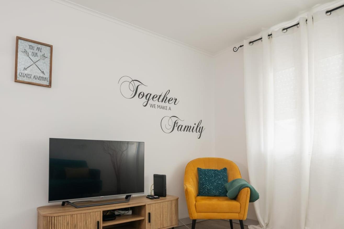 Family Friendly Azorean Apartment Πόντα Ντελγκάντα Εξωτερικό φωτογραφία