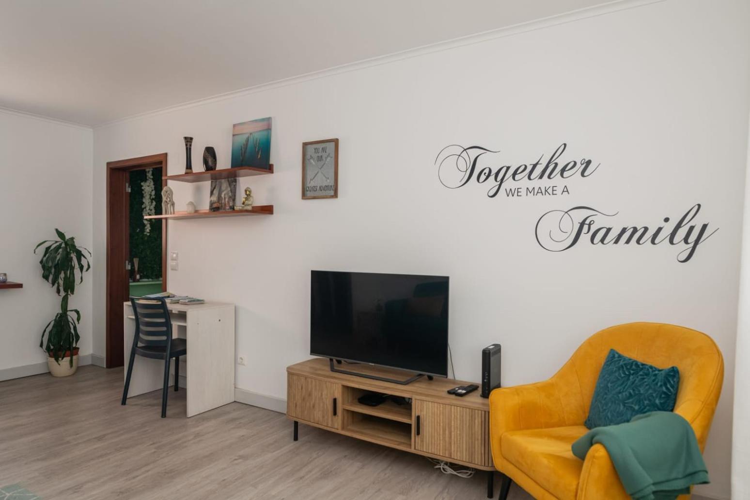 Family Friendly Azorean Apartment Πόντα Ντελγκάντα Εξωτερικό φωτογραφία