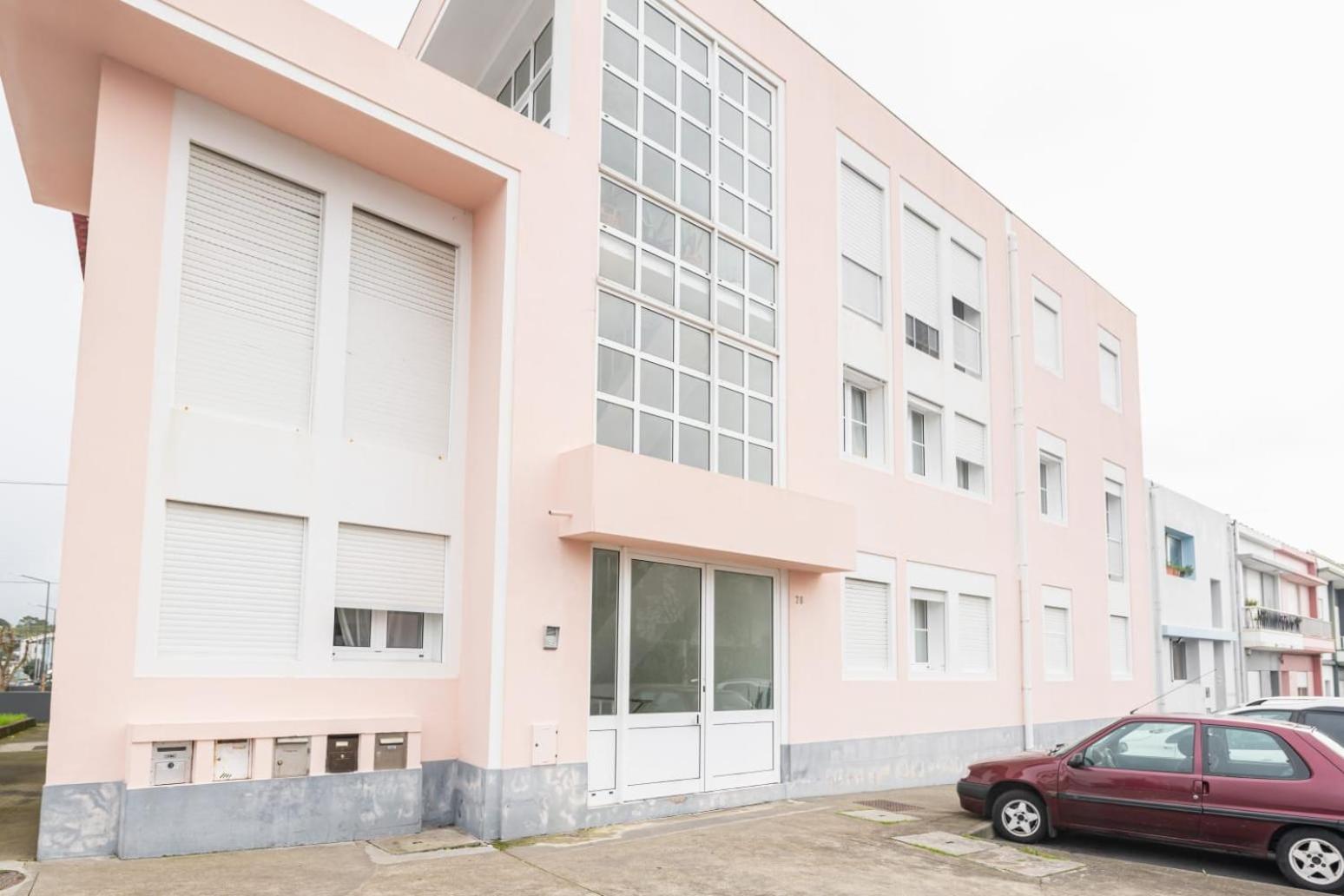 Family Friendly Azorean Apartment Πόντα Ντελγκάντα Εξωτερικό φωτογραφία